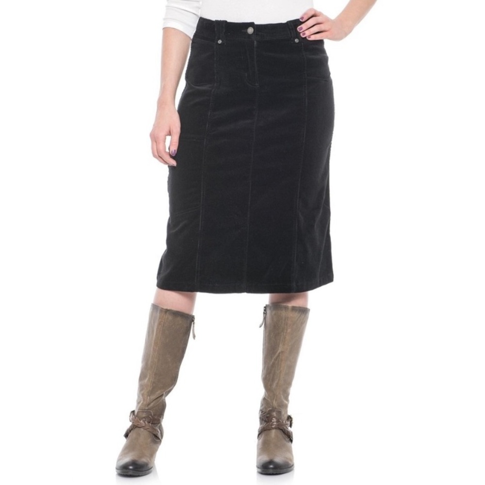 Womens Woolrich long corduroy pencil skirt. Size 8.